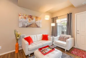 Webster Street Guest Suite - Image 4