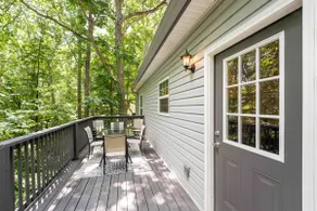 Cozy House in the Woods - 25 minutes from downtown - Image 3