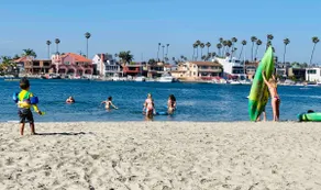 Beach Getaway, Steps to Sand. Free 2 Kayaks 2 SUP - Image 2