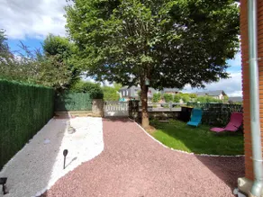 house with private courtyard - Image 2