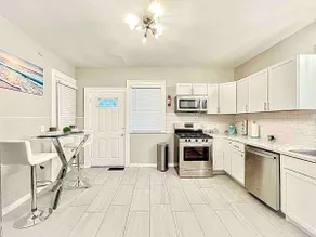 Luxury 1 bedroom vacation home - Image 3