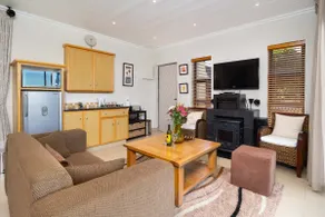 Constantia Vista Guest House - Image 2