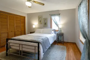 Spacious Stay 4Mi to Downtown Sleeps 6 Pets Ok - Image 2