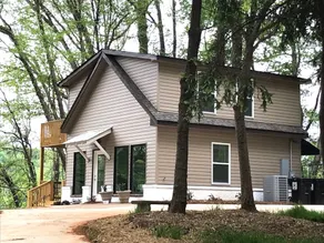 3-BDR Direct Waterfront Cottage - Image 2