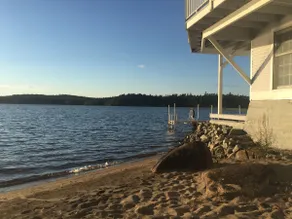 Adirondack Lakefront Getaway - Image 4