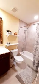 Cozy and centrally located home - Image 4