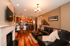 Little Italy/UIC 3 bdrm, 2.5 bath Condo - Image 2