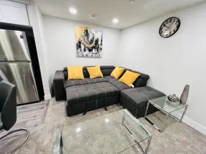 Cozy 2 bedroom guest suite close to YYC Airport! - Image 4