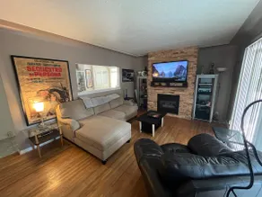 Great Location - Vintage Exec 3 Bedroom Bungalow - Image 2