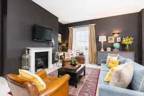 Judges Lodgings Penthouse inc parking nr docks - Image 4
