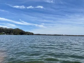 Cottage right on the lake; 2 separate properties available! - Image 3