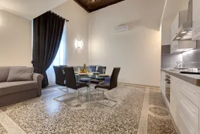 Santa Croce Stylish Flat - Image 2