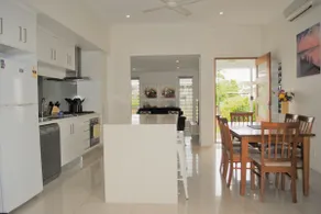 3 Bedroom KJ Cottage- Close to CBD - Image 2