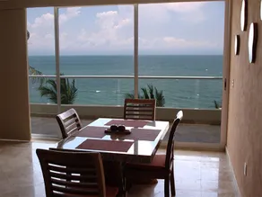Oceanfront, 1 bedroom, parking, Level 1 - Image 4