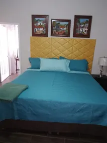 Lovely 1-bedroom condo & free parking on premises - Image 4