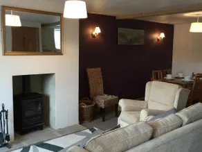 Swan Cottage - Image 3