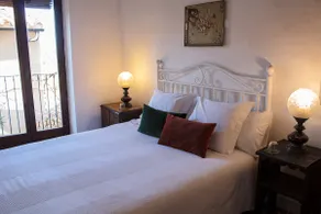 Charming apartment in historic village centre - Image 3
