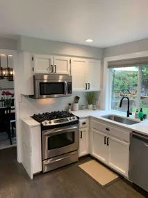 Gorgeous 4 Bed 2.5 Bath in the PNW with Central AC - Image 3