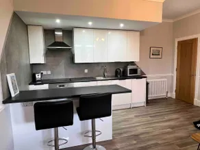 Castle Grant Apartment - Image 3