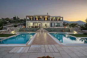 Sea views, Heated Pool, Ping Pong & Tennis, 23 pax - Image 3