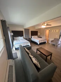 Quiet downstairs studio w/oceanview, pet friendly - Image 2