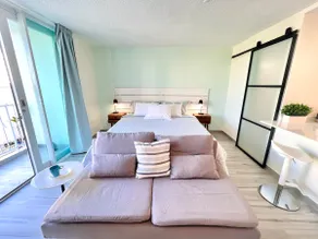 Fully Remodeled condo a few steps to beach Free parking WiFi - Image 3