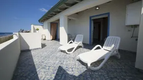 Aeolian Sea-facing penthouse - Image 5