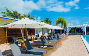 Sombrero Beach Tropical Getaway - Image 4