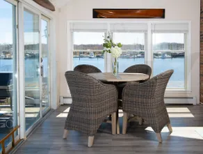 Haigh House, waterfront home in Wickford village - Image 4