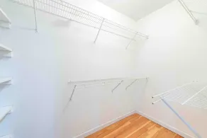 A spacious 4 bedroom 3.5 bathroom - Image 3
