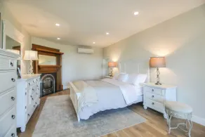 Very Spacious Beautiful Guest Quarter! - Image 5