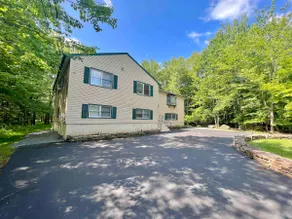HillTop Manor-Spacious 6BR+PS5+FirePit+Pool Table - Image 2