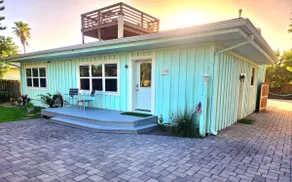 Eden of Cocoa Beach-Roof Deck, Heated Pool, Beach! - Image 4