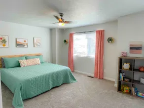 Walk to arena, garage, yard, EV charger, AC,arcade - Image 3