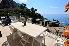 Eze beachfront pool villa 500 m from the beach - Image 3