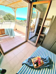 Seaview Home: Beach Walk & Private Garden - Image 4