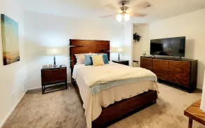 Family getaway 3 bedrooms with mountain views - Image 5