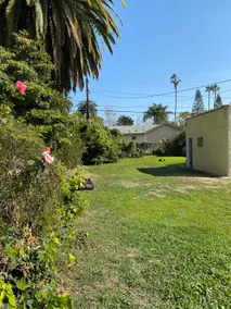 Perfect Location! Cozy Melrose Bungalow + Parking! - Image 3