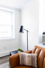 Modern 1 BR apt | Close to everything | Whitesboro - Image 4