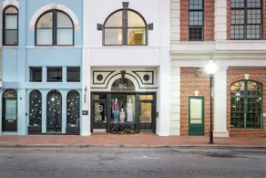 Guest Favorite - Walkable to all of Downtown - Image 5