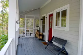 Country Getaway with Mountain View - Image 3