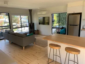 Your Lorne Coastal Retreat Awaits - Image 2