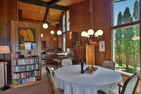 Tidecrest: High-Bluff Hideaway & Beach-Front Cabin - Image 5