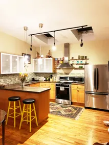 MASSiVE Bohemian Oasis in Philly 5 Bdrm Sleeps 12 - Image 2