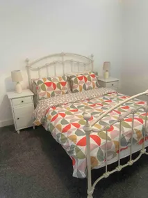 A 2 bedroom 2 bathroom flat - Image 3