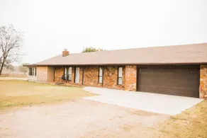 Cottage By The Lake; 40 acre farm with beautiful view of our 15 acre lake. - Image 5