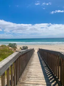 Beach Palmer - quiet, only steps to the beach - Image 5
