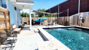 Pool House - Image 4