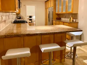 Spacious Comfy Renovated 4BR, quiet neighborhood - Image 3