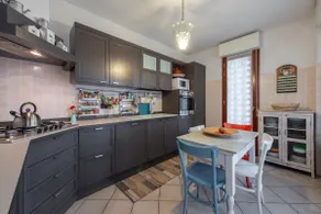 Huge Flat with a Beautiful terrace - Image 4